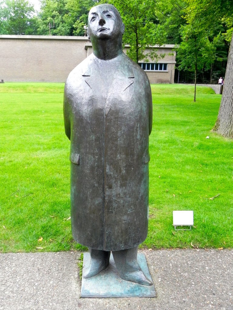 La statua di Anton Kroller