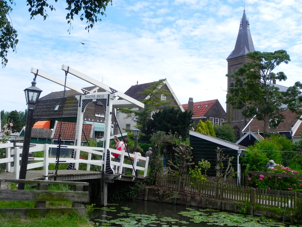 Marken - Veduta della chiesa