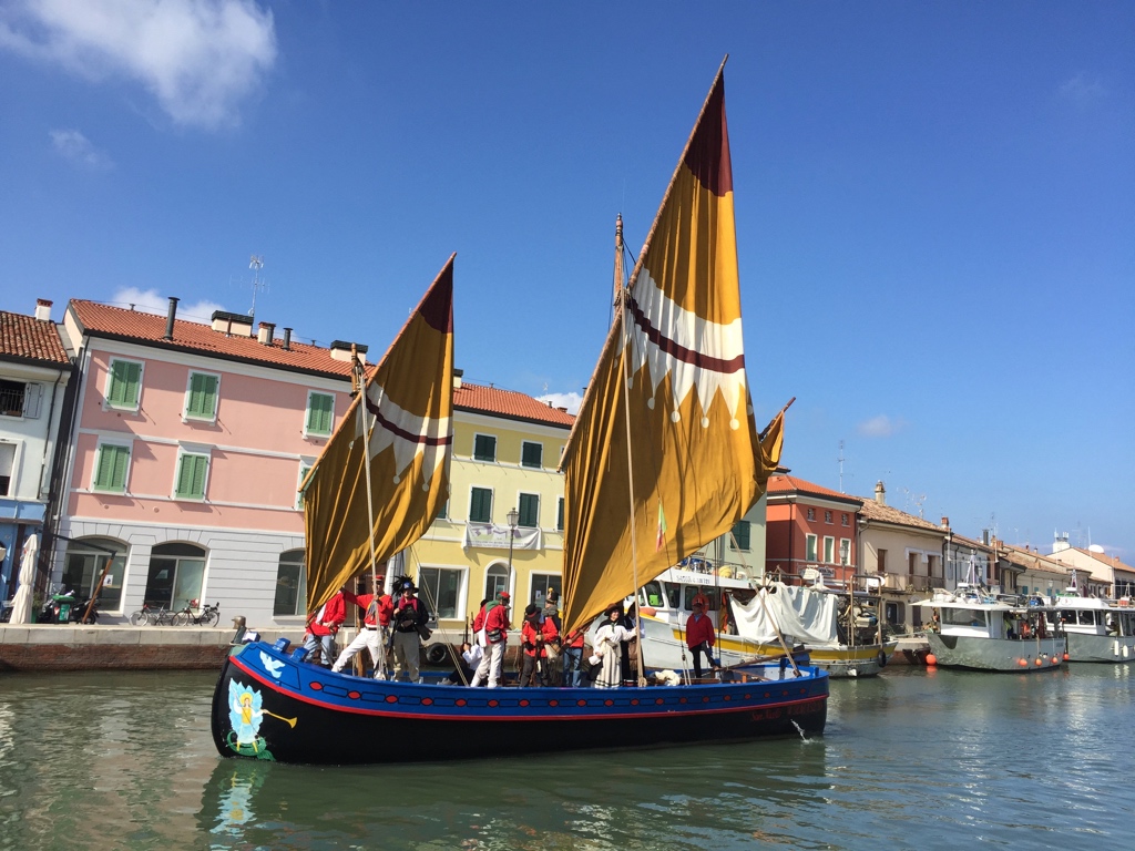 Il porto canale - Tradizionale barca