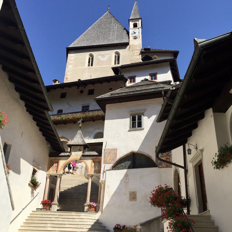 Il Santuario - Veduta dall'ingresso
