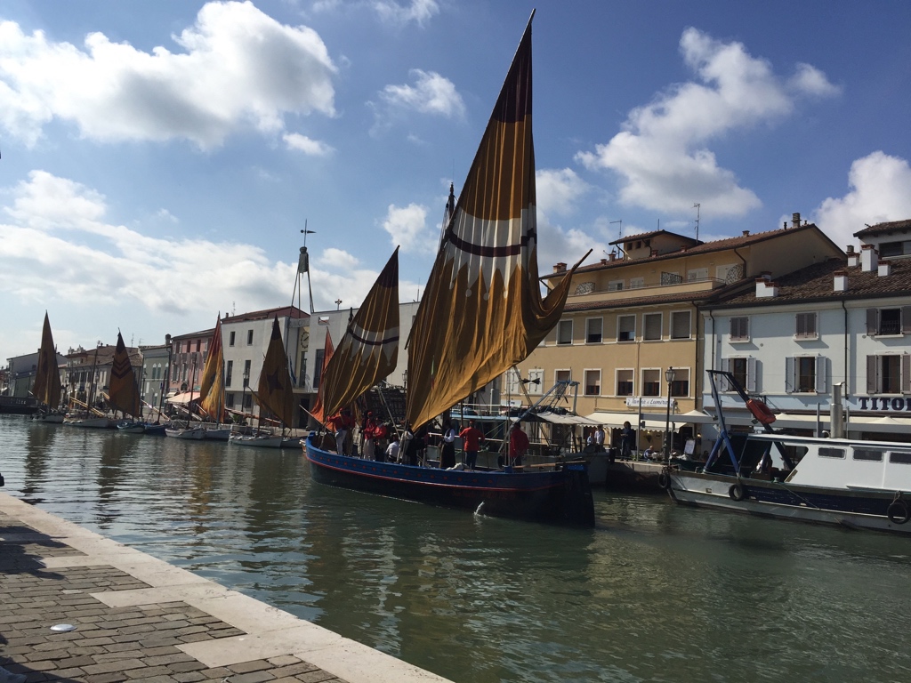 Il porto canale - Scorcio di una regata storica