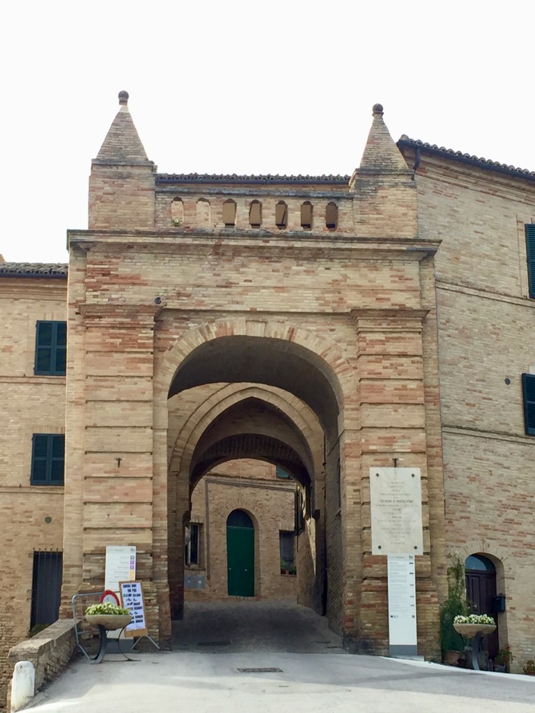 Una porta d'ingresso al borgo