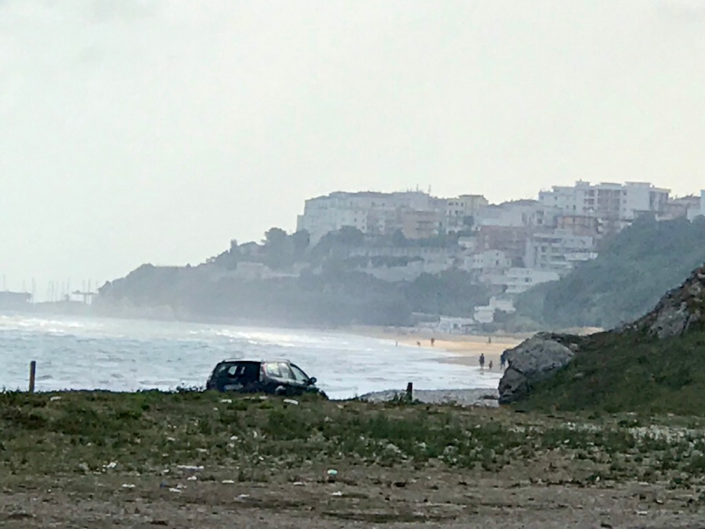 Rodi Garganico in lontananza