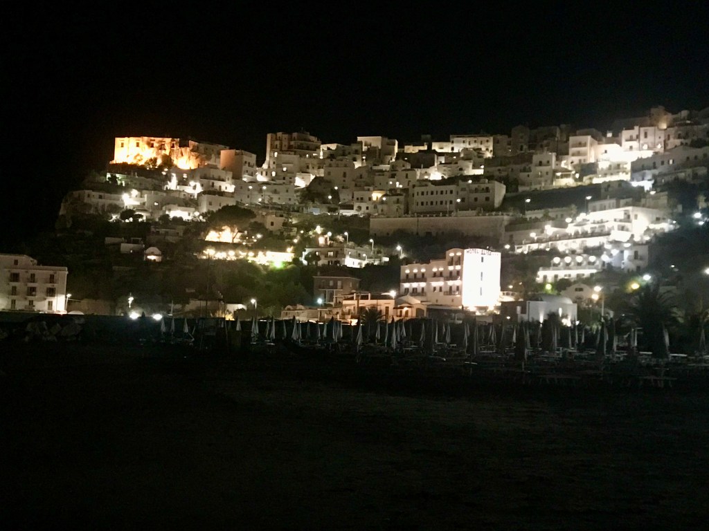 Peschici dalla spiaggia